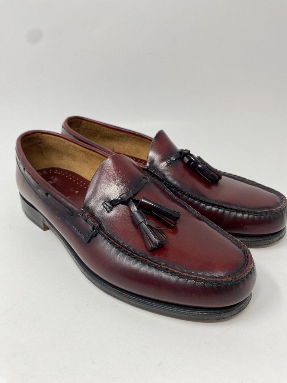 G.H. Bass Weejuns Loafers Shoes Mens 9.5B Burgundy Leather Penny Tassel Kiltie